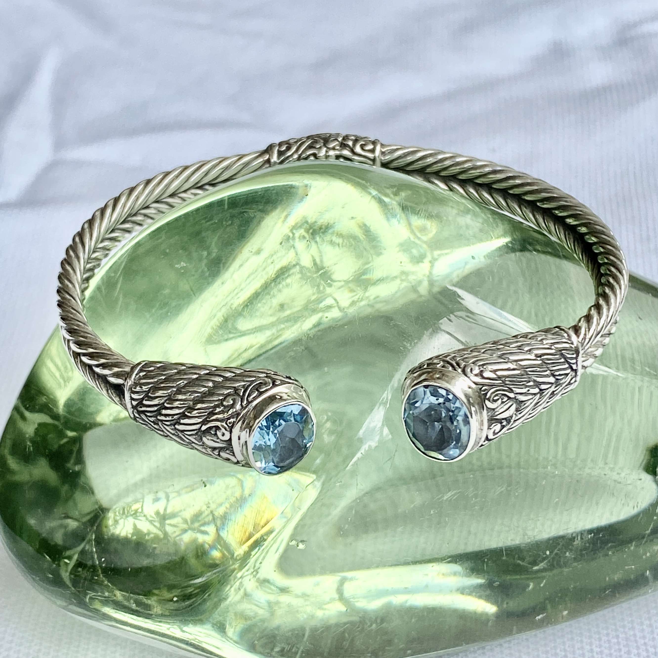 (HANDMADE 925 BALI STERLING SILVER BRACELETS WITH BLUE TOPAZ)